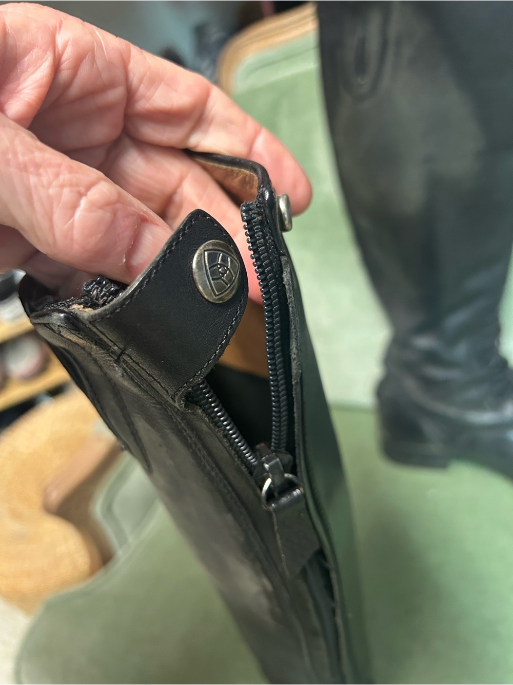 Ariat field boots 7.5 - Picture 7 of 8